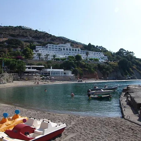 Bay Истро