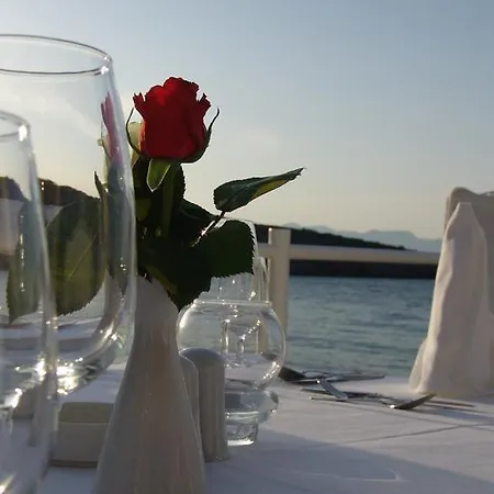 Отель Bay 5*